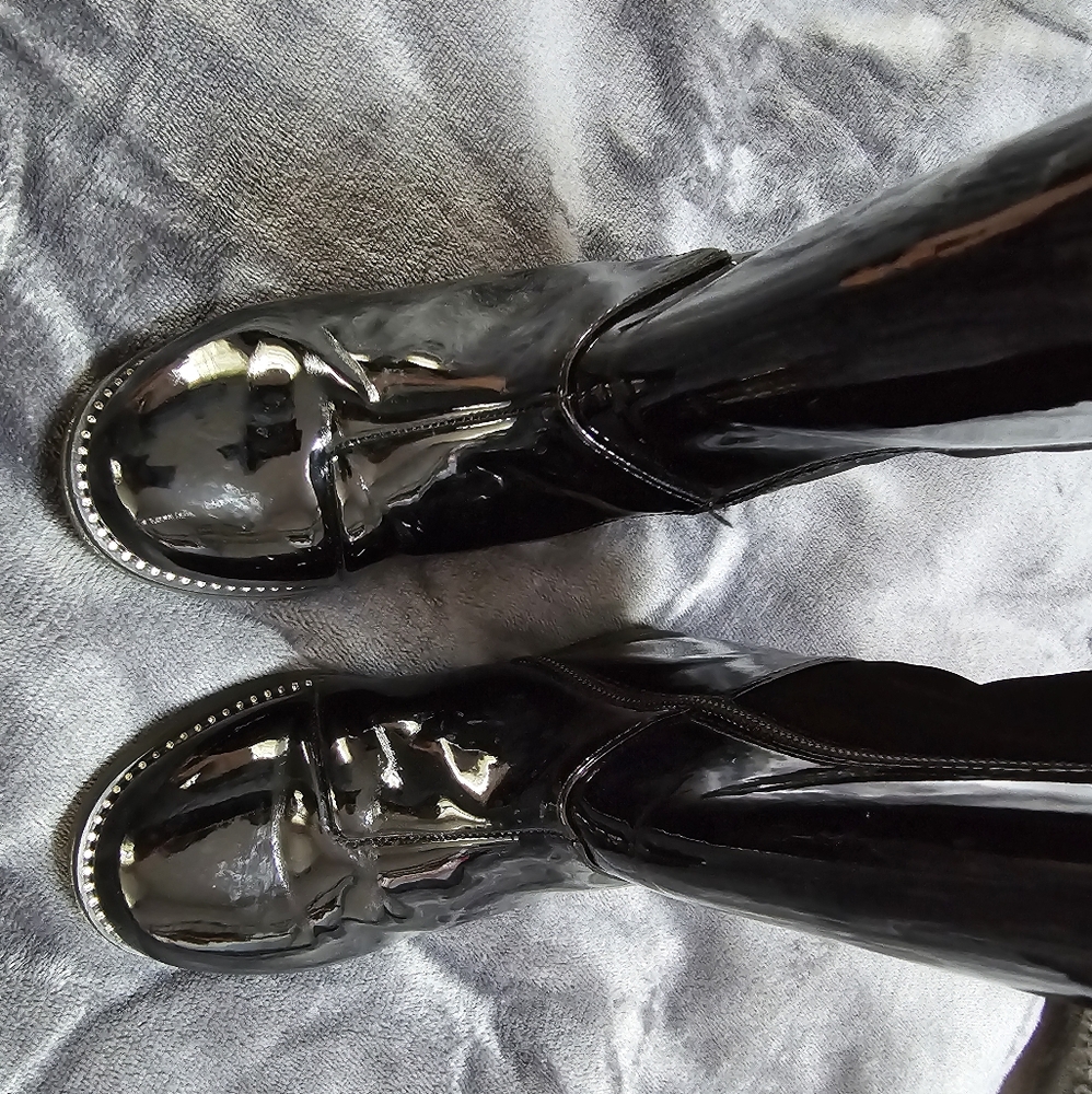 Girls boots